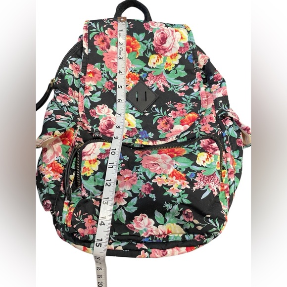 Steve Madden Floral Black Multicolored Zippered Pocket Backpack Women’s GUC - Picture 15 of 15